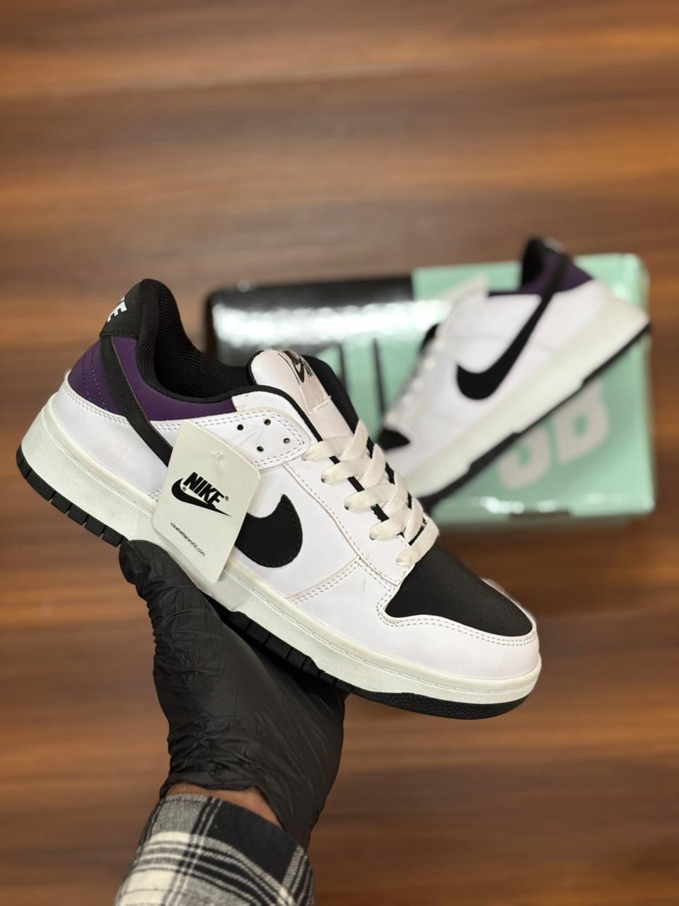 Nike violot